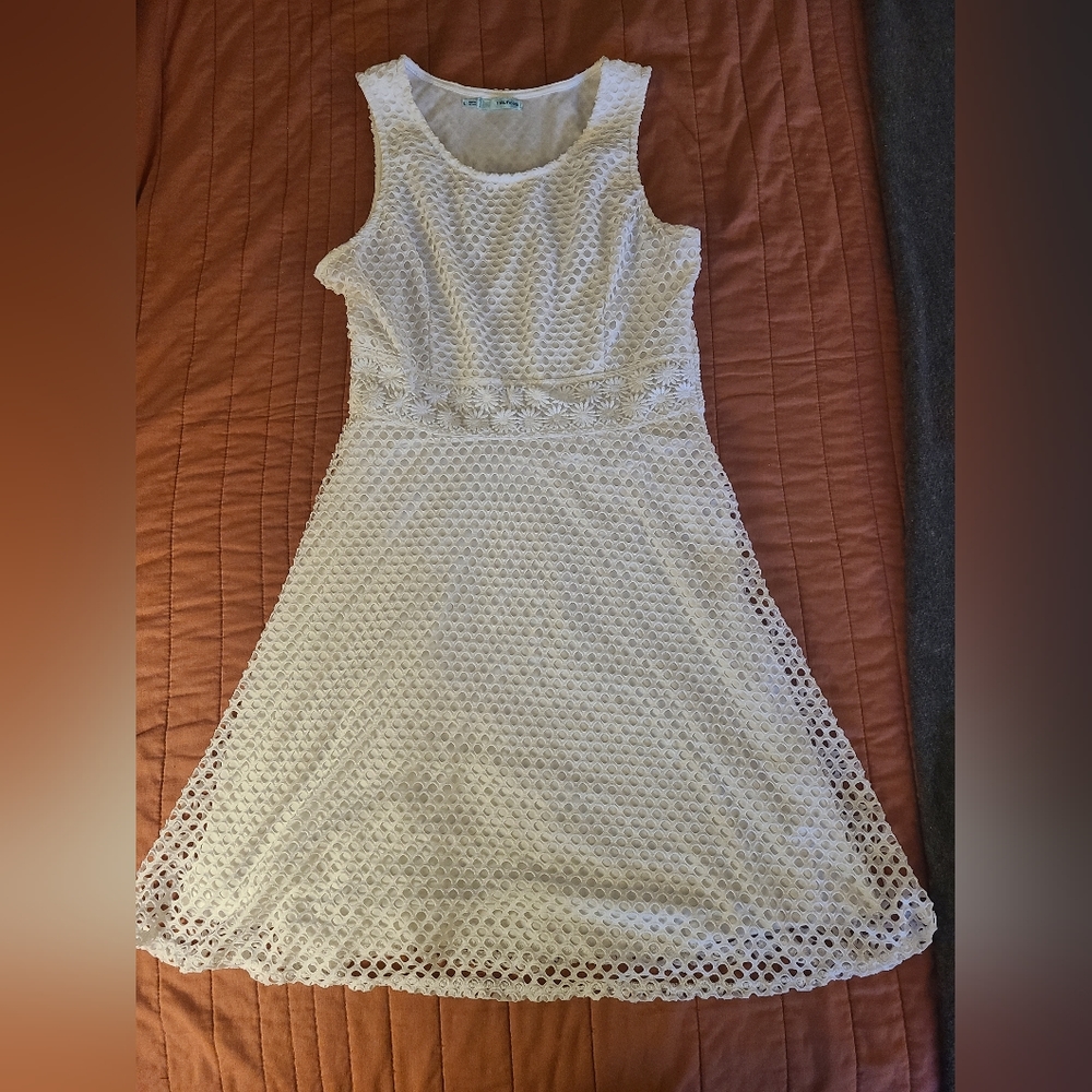 White lace dress